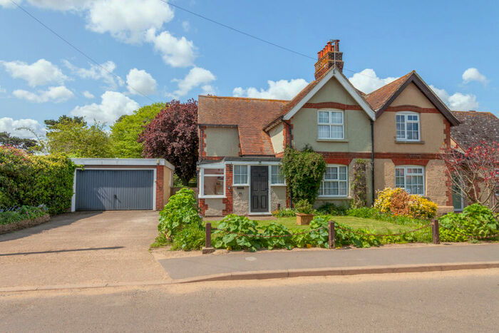 3 Bedroom Semi-Detached House For Sale In The Street, Bawdsey Woodbridge, IP12