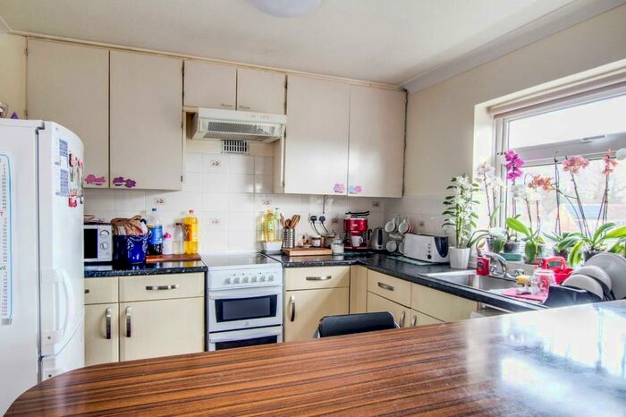 2 Bedroom Flat To Rent In Hayling Court, Crawley, RH11