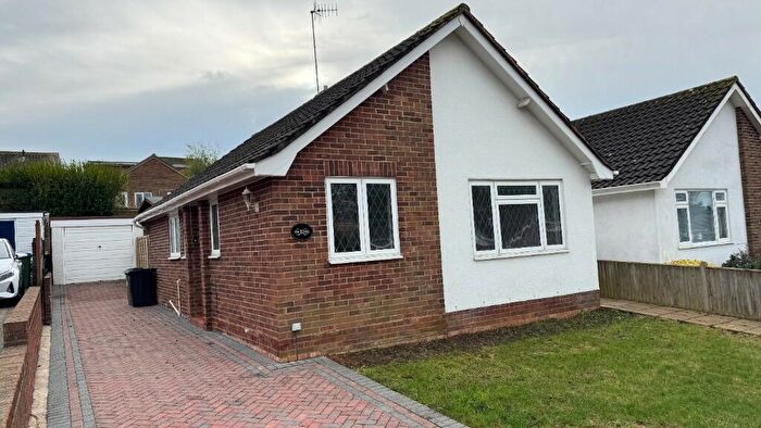 2 Bedroom Detached Bungalow To Rent In Richington Way, Seaford, East Sussex, BN25