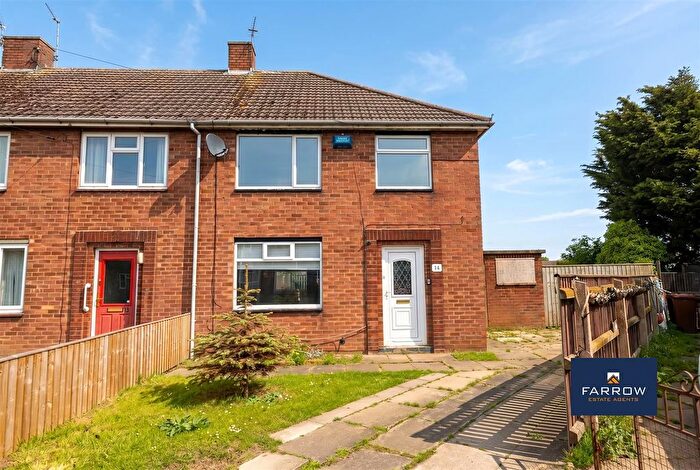 3 Bedroom End Of Terrace House To Rent In Langton Close, Grimsby, DN33
