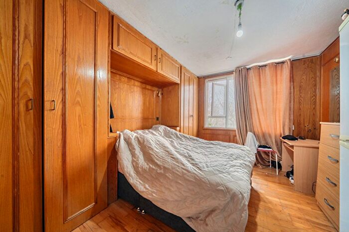 2 Bedroom Flat For Sale In Roseberry Street, Mortain House Roseberry Street, SE16