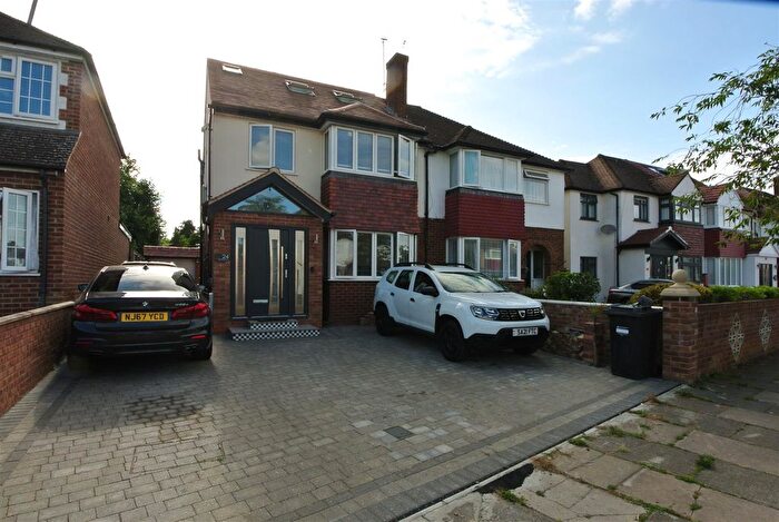 6 Bedroom Property To Rent In Benedict Drive, Feltham, TW14