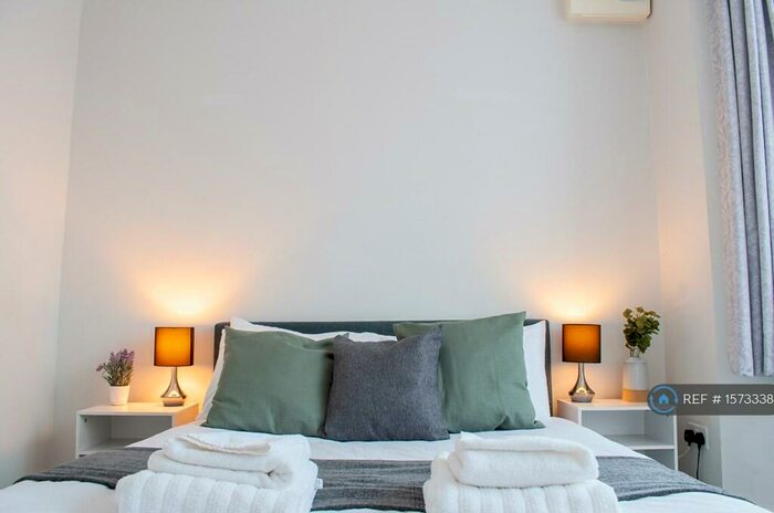 1 Bedroom Maisonette To Rent In Bedford Road, Bedford, MK42