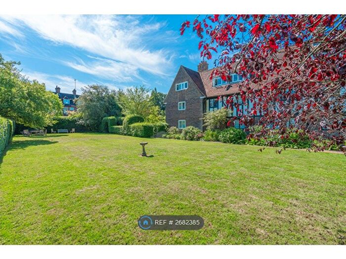 1 Bedroom Flat To Rent In Waterlow Court, London, NW11