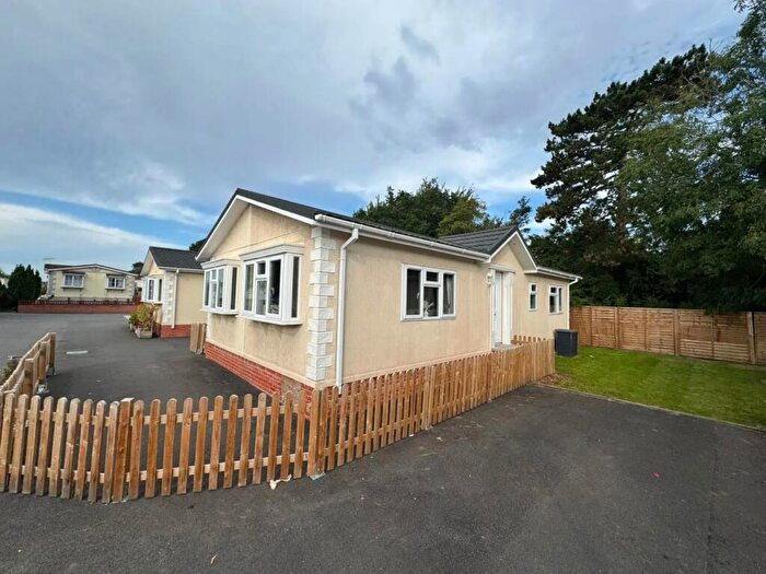 Park Home For Sale In Two Bed Omar Regency, Home Farm Park, Church Minshull, Nantwich, Cheshire, CW5