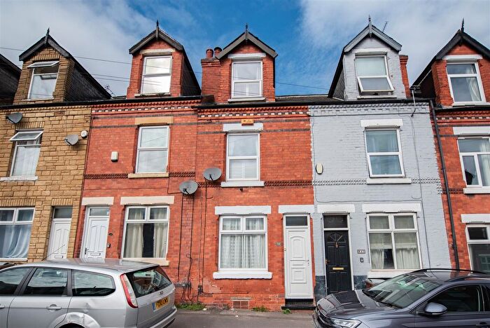 3 Bedroom Terraced House To Rent In Jubilee Street, Nottingham, NG2