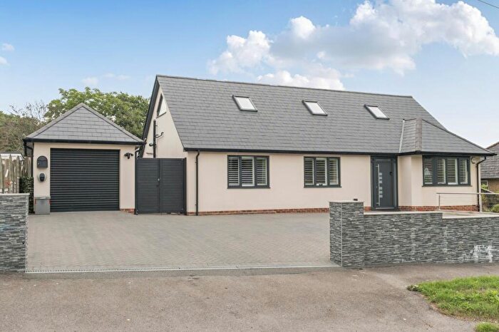 4 Bedroom Bungalow For Sale In Pitmore Road, Allbrook, Eastleigh, Hampshire, SO50