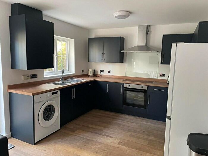 5 Bedroom End Of Terrace House To Rent In Windmill Hill Lane, Derby, Derbyshire, DE22