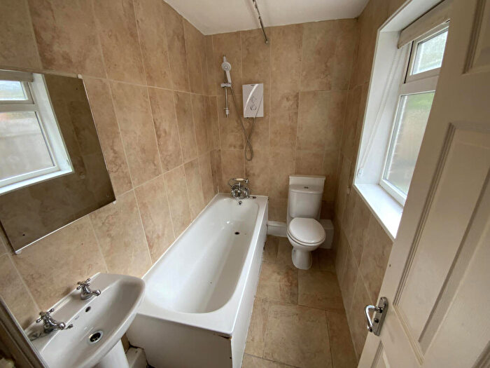 1 Bedroom Terraced House To Rent In Windermere Road, Forest Fields, Nottingham, NG7