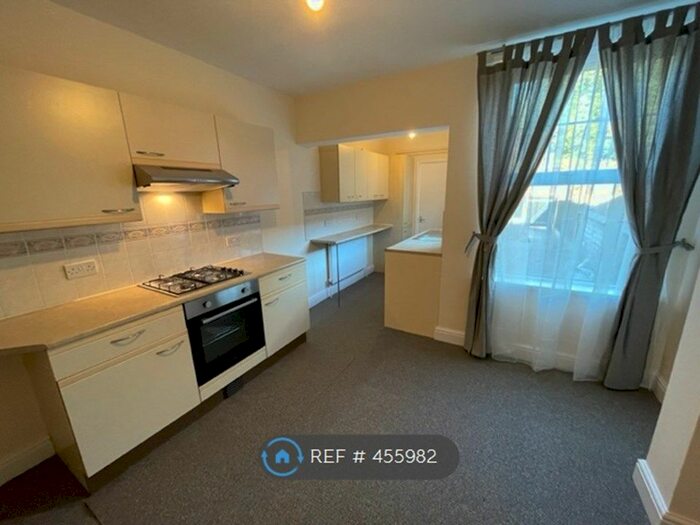 2 Bedroom Terraced House To Rent In Rossington Road, Nottingham, NG2