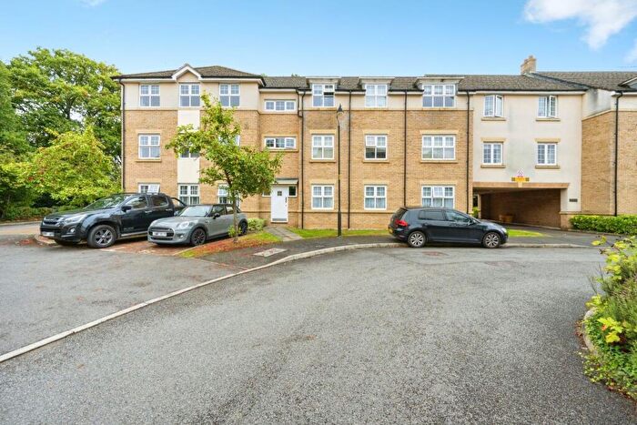 2 Bedroom Apartment For Sale In The Hawthorns, Flitwick, Bedford, MK45