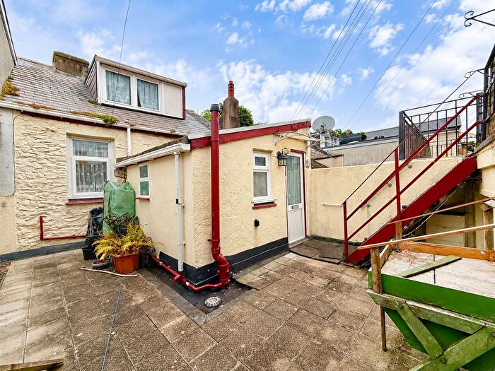 2 Bedroom Maisonette For Sale In Glenmore Road, Brixham, TQ5