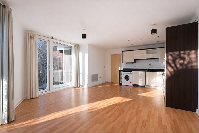 2 Bedroom Flat To Rent In Quayside Drive, Colchester, CO2