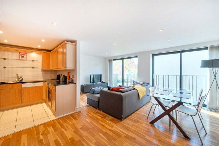 1 Bedroom Flat To Rent In Long Lane, London, SE1
