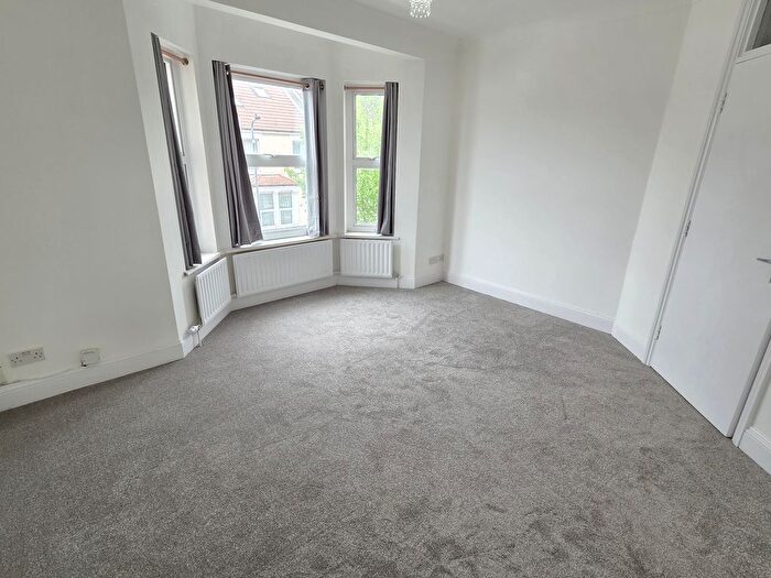 2 Bedroom Flat To Rent In Strode Road, London, NW10
