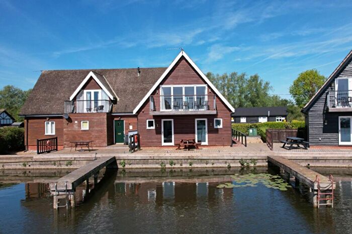 3 Bedroom Semi-Detached House For Sale In Horning, NR12