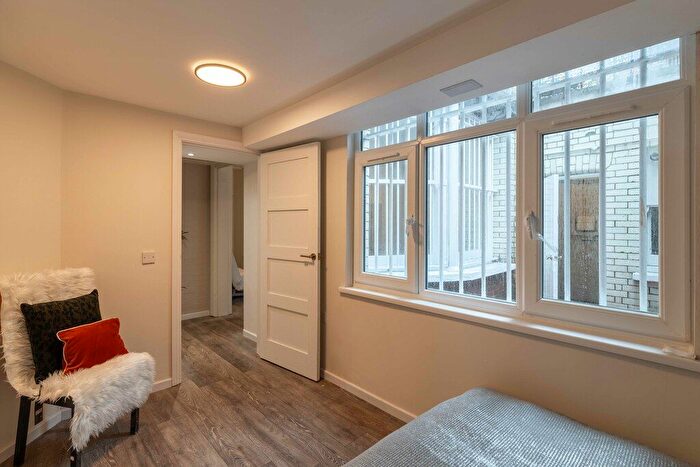 1 Bedroom Flat To Rent In Egerton Place, Knightsbridge, SW3