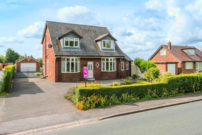 5 Bedroom Detached House For Sale In Blackgate Lane, Tarleton, Preston, PR4