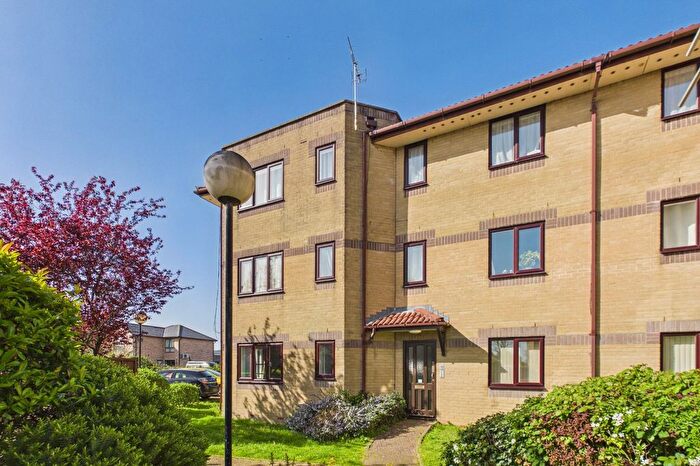 2 Bedroom Flat For Sale In Woodhill Views, Nailsea, Bristol, BS48