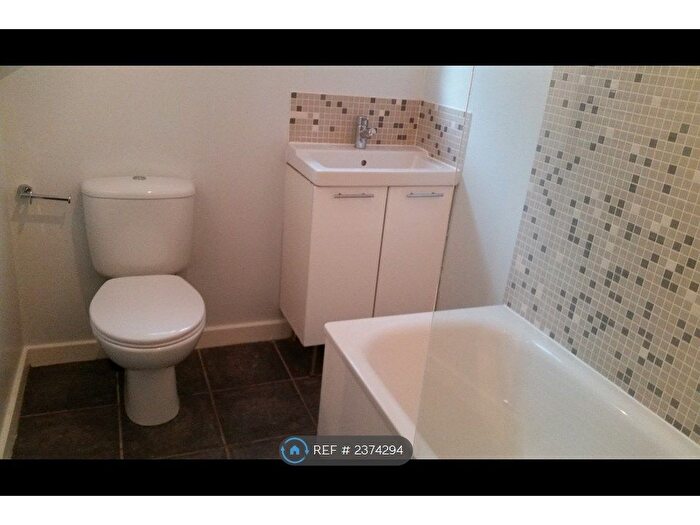 2 Bedroom Flat To Rent In Montenotte Road, London, N8