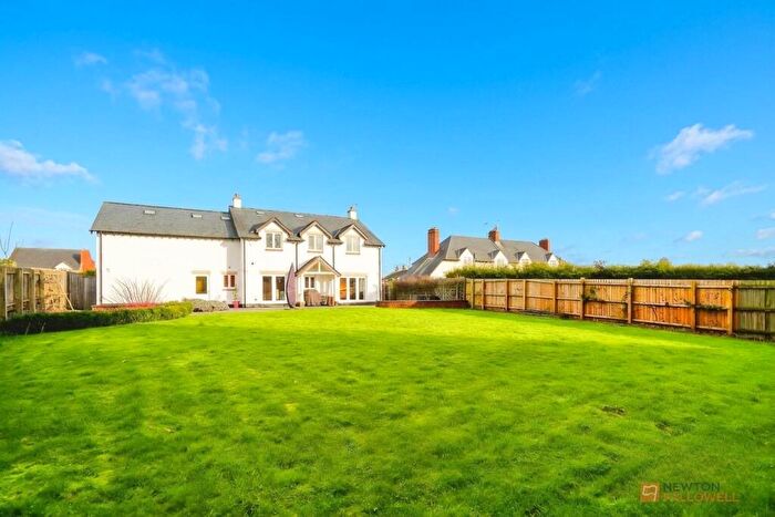 4 Bedroom Detached House For Sale In Markfield Road, Groby, LE6