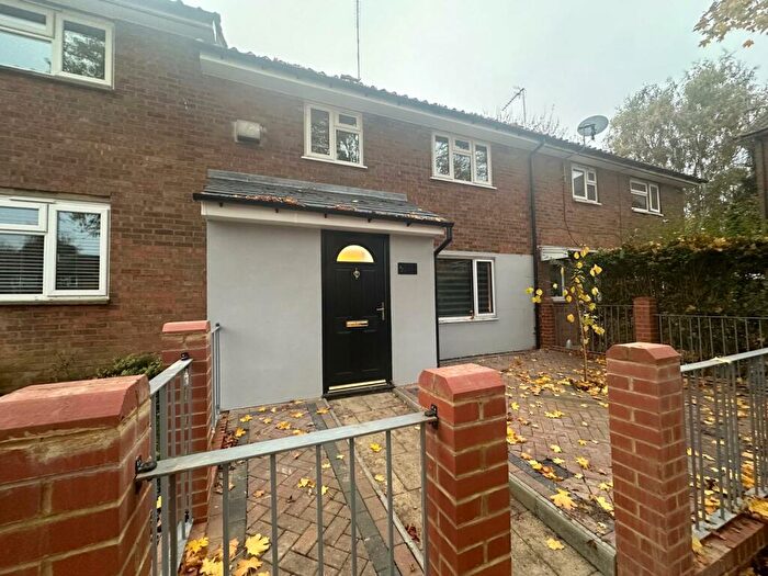 3 Bedroom House To Rent In Grange Road, Northampton, NN3