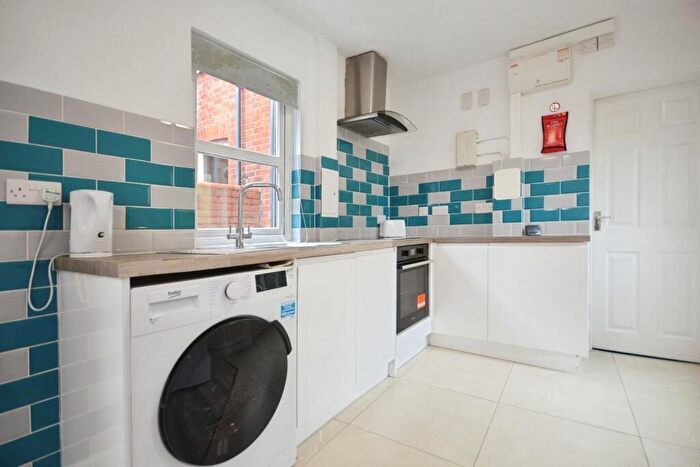 Studio To Rent In Carnarvon Road, Reading, RG1