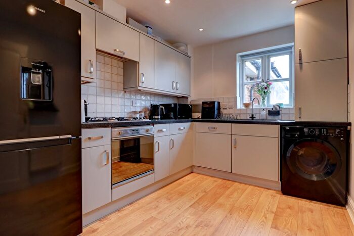 2 Bedroom Flat For Sale In Penn Road, Hazlemere, High Wycombe, Buckinghamshire, HP15