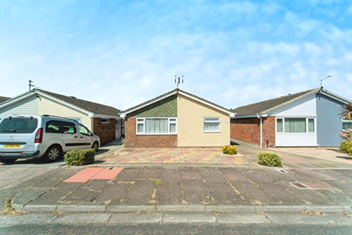 2 Bedroom Detached Bungalow For Sale In Middleton Drive, Eastbourne, BN23