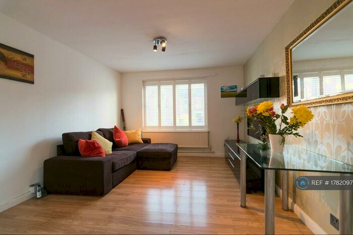 1 Bedroom Flat To Rent In Landau House, London, NW2
