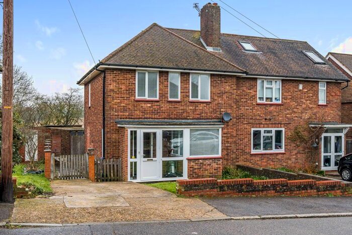 3 Bedroom Semi-Detached House To Rent In Maple Way, Coulsdon, CR5