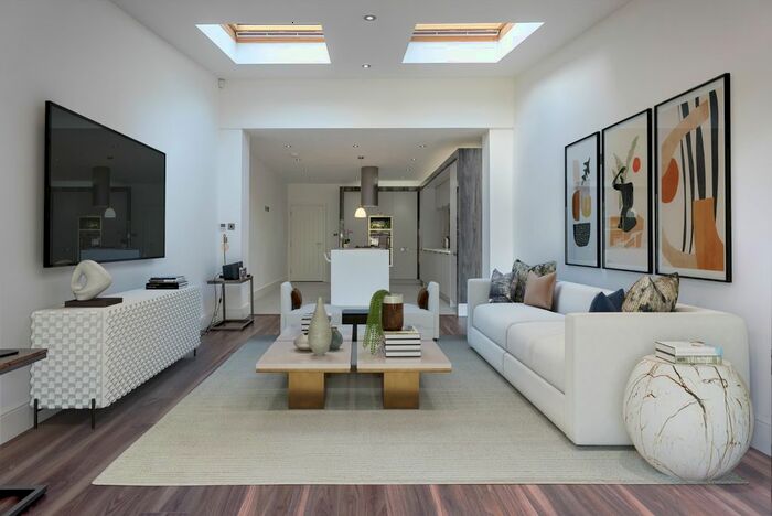 4 Bedroom Semi-Detached House To Rent In Lonsdale Road, Birmingham, B17