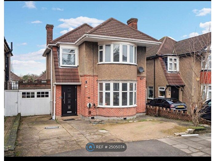 3 Bedroom Detached House To Rent In Chester Drive, Harrow, HA2