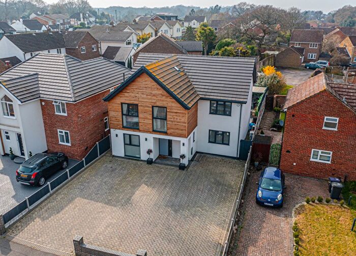 5 Bedroom Detached House For Sale In Buckingham Road, Hockley, SS5