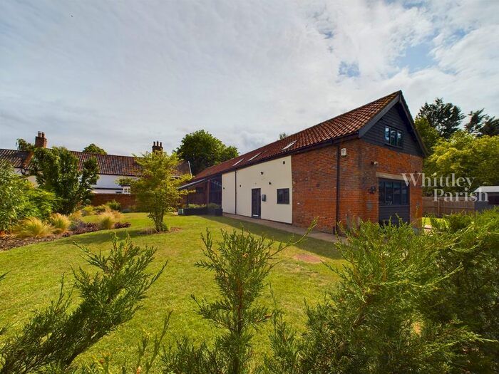 5 Bedroom Barn Conversion For Sale In Church Road, Wacton, Norwich, NR15