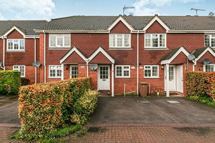 2 Bedroom Terraced House To Rent In Chesham Mews, Guildford, GU1