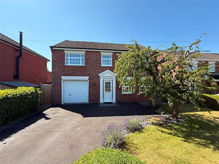 4 Bedroom Detached House For Sale In Lees Lane, Northallerton, North Yorkshire, England, DL7