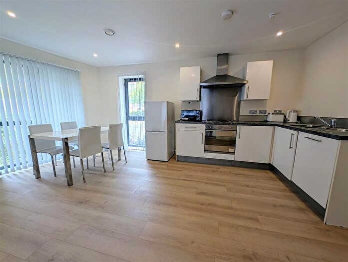 2 Bedroom Flat To Rent In Leeds Street, Liverpool, L3