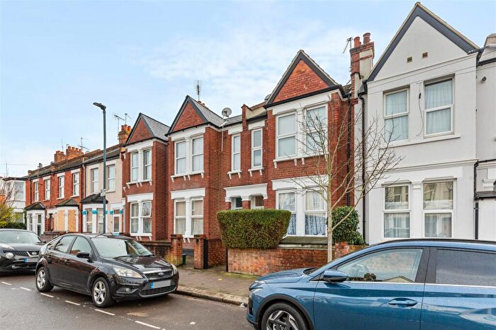 2 Bedroom Flat For Sale In Essex Road, London, NW10