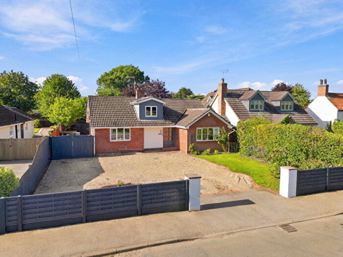 4 Bedroom Detached House For Sale In Glenfield, Fiskerton Road, Rolleston, NG23
