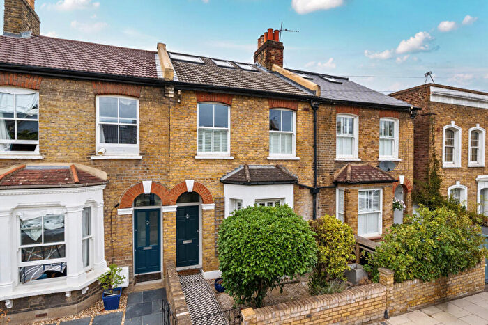 5 Bedroom Terraced House For Sale In Henslowe Road, East Dulwich, London, SE22