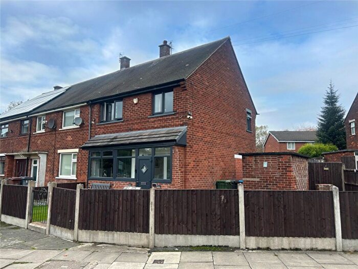 3 Bedroom End Of Terrace House For Sale In Derby Street, Chadderton, Oldham, Greater Manchester, OL9