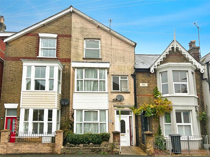4 Bedroom Terraced House For Sale In Beckford Road, Cowes, Isle Of Wight, PO31
