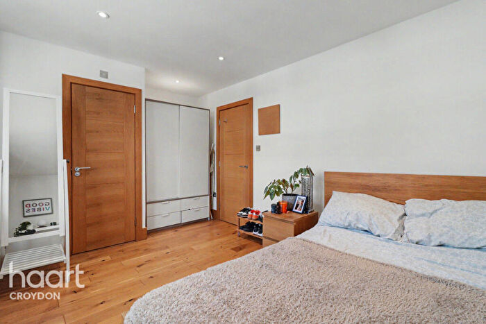 1 Bedroom Block Of Apartments For Sale In Selsdon Road, South Croydon, CR2