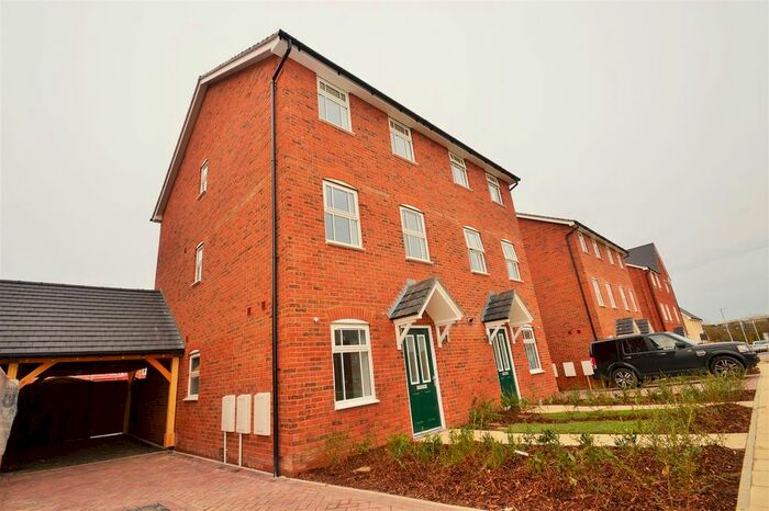 3 Bedroom Town House To Rent In Mercer Avenue, Castle Hill, Ebbsfleet Valley, Swanscombe, DA10
