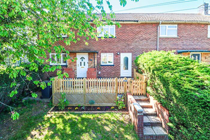 3 Bedroom Terraced House For Sale In Parkfield, Markyate, St Albans, AL3