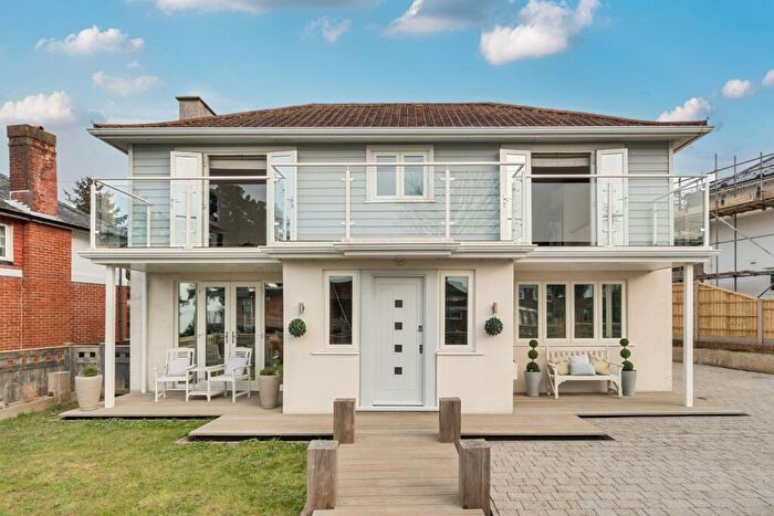 5 Bedroom Detached House To Rent In Shore Road, Warsash, Southampton, Hampshire, SO31