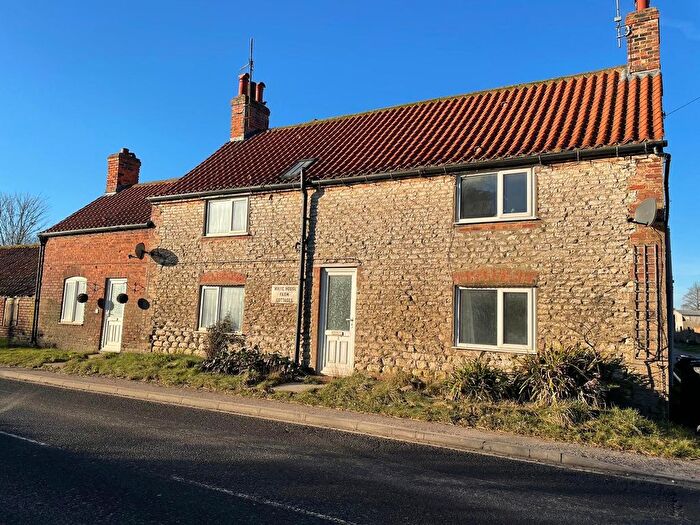 3 Bedroom Semi-Detached House To Rent In White House Cottages, Driffield, YO25