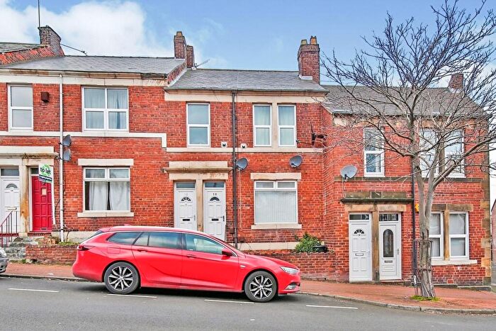 2 Bedroom Flat To Rent In King Edward Street, Gateshead, Tyne And Wear, NE8