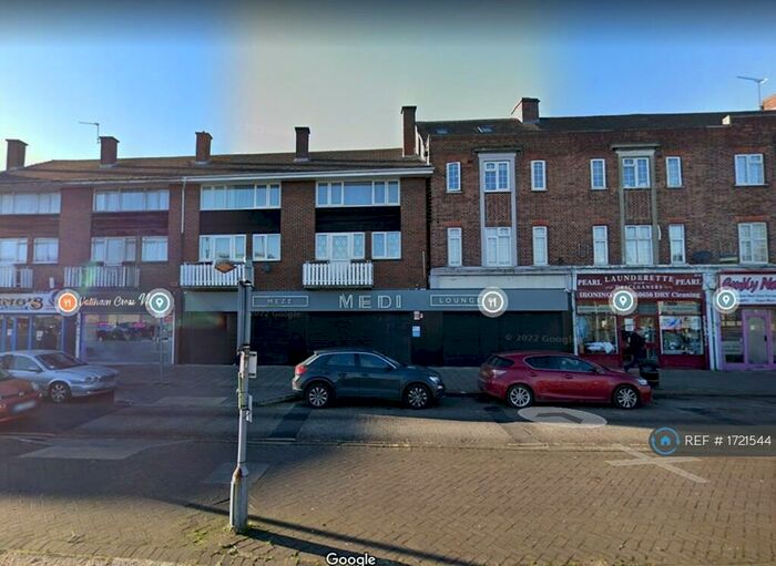 Studio To Rent In High Street Unit, Waltham Cross, EN8